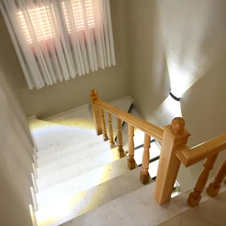 בית אירוח Fly *