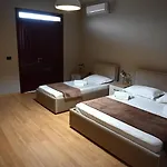 Fly Accommodatie bij particulieren Krujë